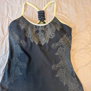Kiwi Kate Women's Yoga Top- Size M